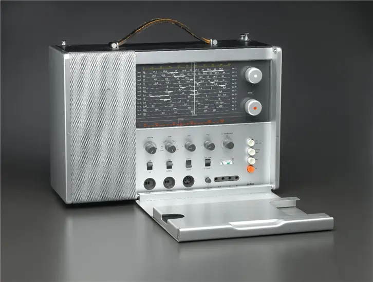 Braun RT 20 台式收音机 — Dieter Rams 设计