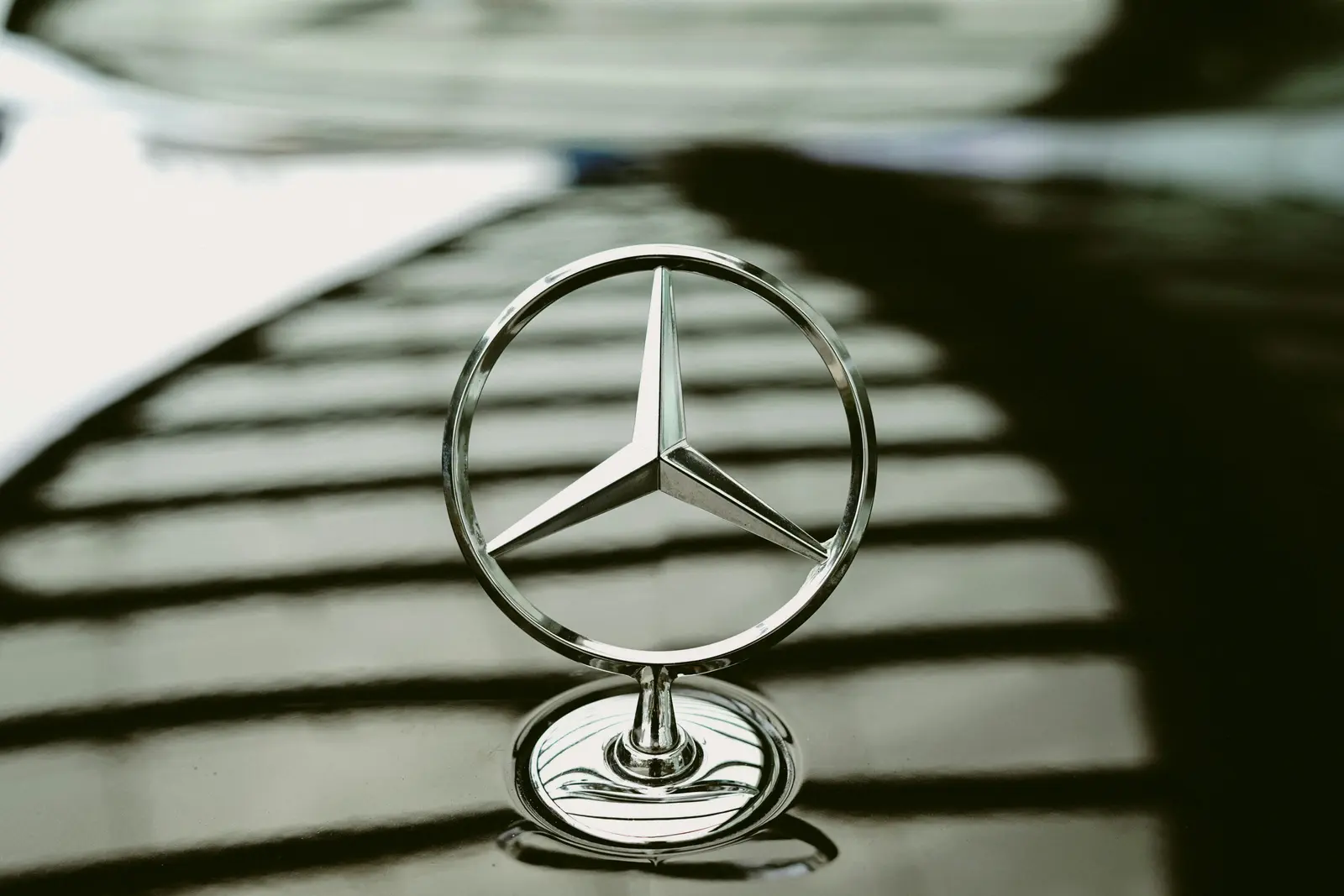 AMG GT四门轿跑搭载轴向磁通电机的底盘布局示意