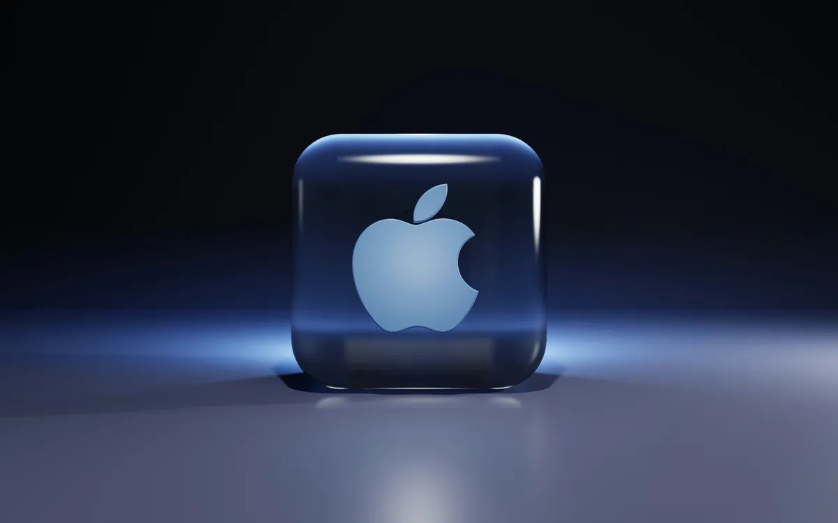 当「液态玻璃」遭遇可用性妥协：Apple Liquid Glass 在 WWDC 2026 的设计哲学转向