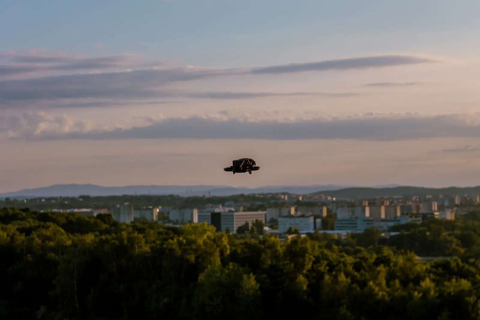 eVTOL 法规挑战示意图
