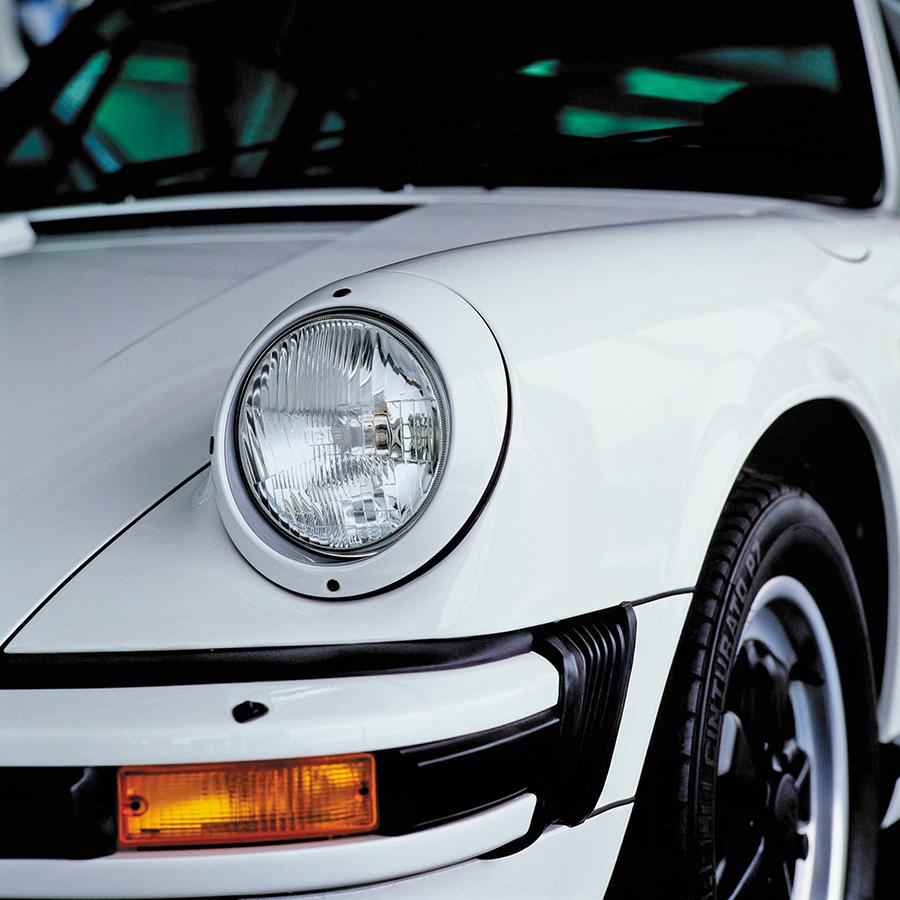 Sealed beam standardization: identical form across brands