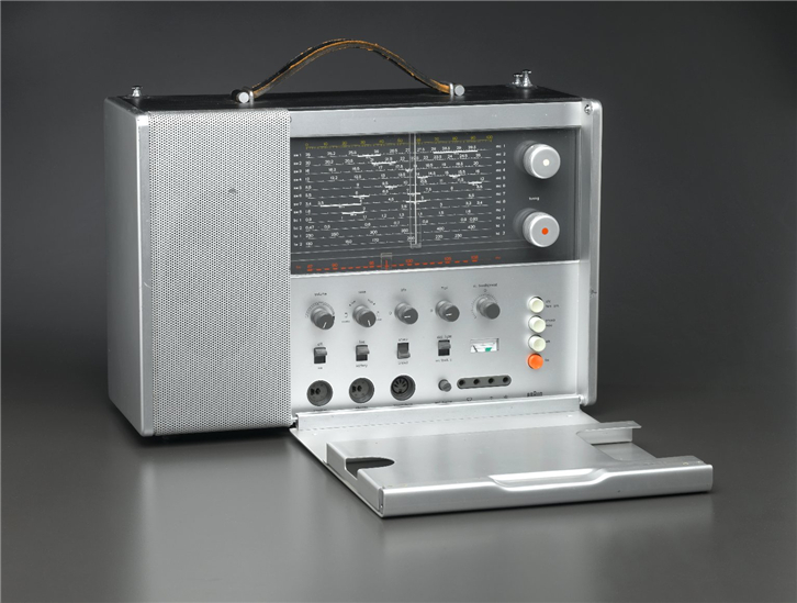 Braun RT 20 台式收音机 — Dieter Rams 设计